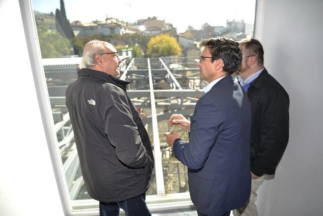 El alcalde ha visitado este jueves las obras en el Cuarto Real.