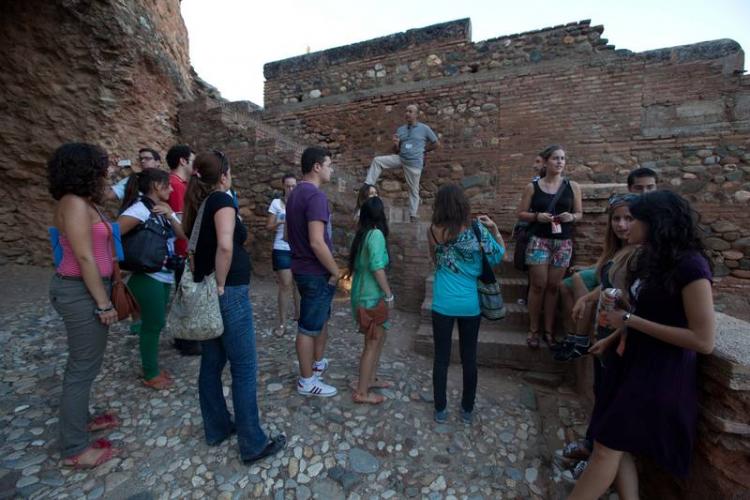 Participantes en una de las visitas guiadas gratuitas. 