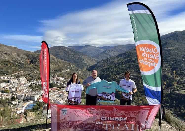 Presentación de la prueba, en uno de los bellos miradores de Güjéjar Sierra. 