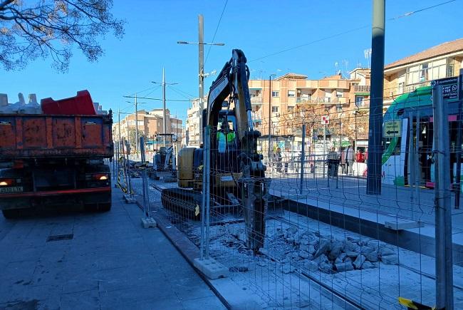 Obras en la parada de Armilla para conectar con la ampliación.