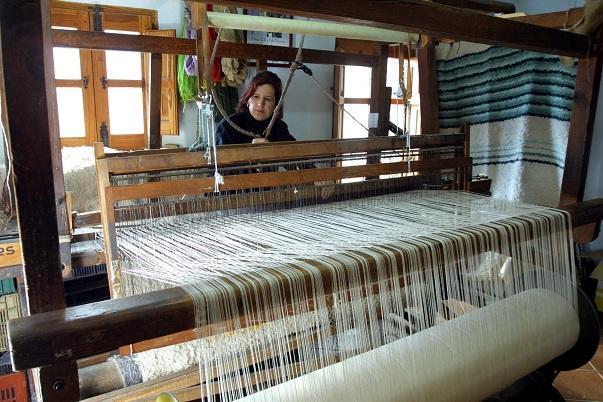 Imagen de archivo de un taller artesanal textil de Bubión.