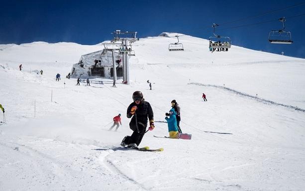 Hay hasta cuatro metros de espesor de nieve. 