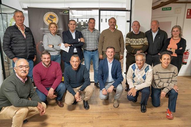 Foto de familia tras la reelección.