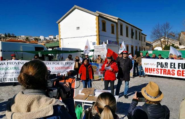 Acto del pasado 31 de diciembre en demanda de la reapertura. 