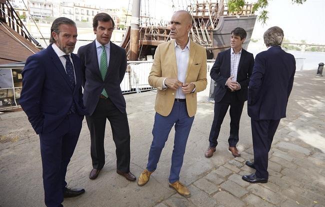 El alcalde de Sevilla, Antonio Muñoz, en la presentación del Festival del Quinto Centenario de la Primera Vuelta al Mundo.