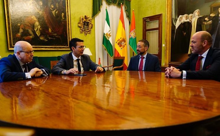 Reunión con directivos de Ghenova.