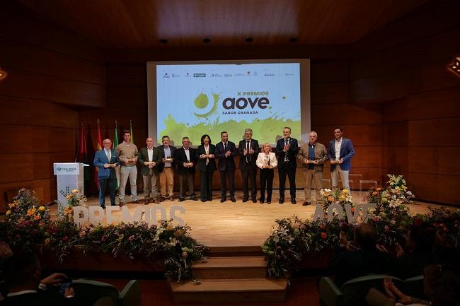 Foto de familia de los premiados.