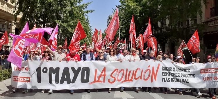 Cabecera de la manifestación del Primero de Mayo en Granada.