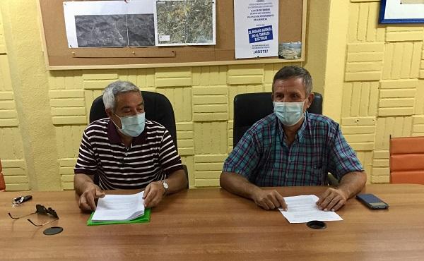 El presidente y el secretario de la asociación han presentado las alegaciones. El presidente y el secretario de la asociación han presentado las alegaciones.
