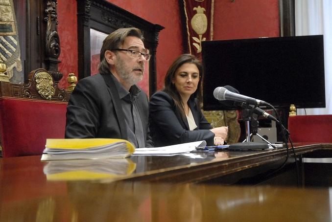 Baldomero Oliver y Raquel Ruz, este viernes en rueda de prensa Baldomero Oliver y Raquel Ruz, este viernes en rueda de prensa.
