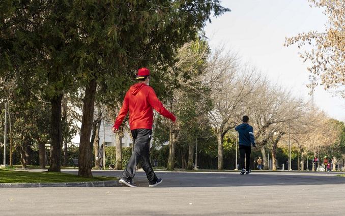 La práctica del ejercicio físico mejora el colesterol bueno y los triglicéridos.