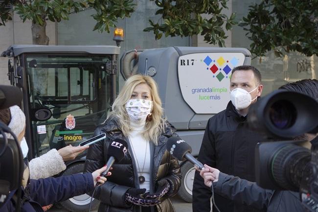 Pepa Rubia atiende a los periodistas este jueves.