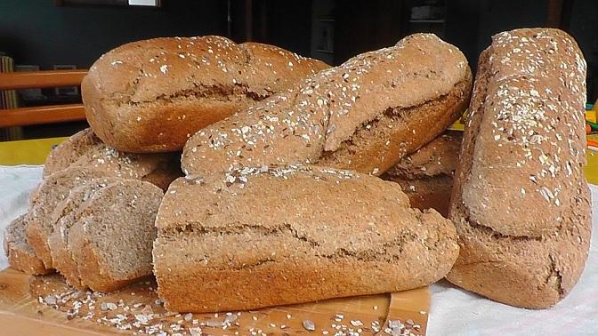 Piezas de pan integral, en una imagen de archivo Piezas de pan integral, en una imagen de archivo.
