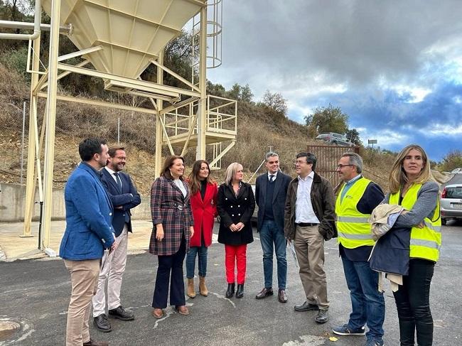 La consejera de Agricultura en la inauguración de la EDAR de Montefrío.