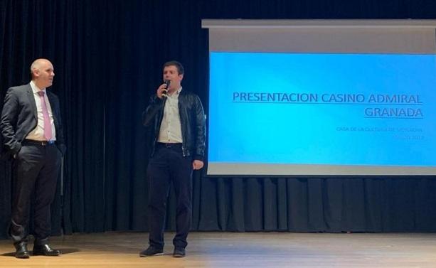 El alcalde, cuando presentó el casino. 