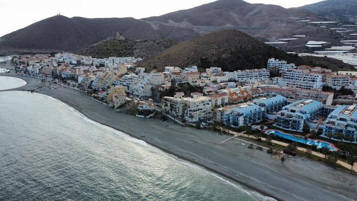 Playa de Cambriles, en Castell de Ferro.