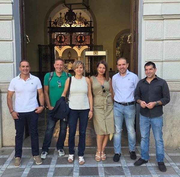 Representantes de CCOO con la concejala de Seguridad Ciudadana.