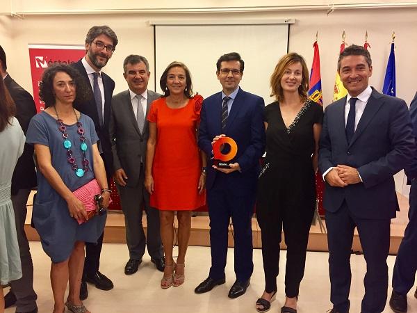 El alcalde junto a la secretaria de Estado y otros representantes de la delegación granadina.