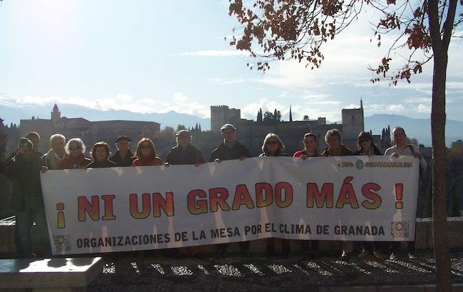Representantes de la Mesa por el Clima de Granada, este lunes en San Nicolás. Representantes de la Mesa por el Clima de Granada, este lunes en San Nicolás.