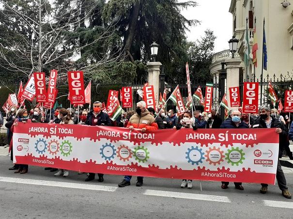 Concentración a las puertas de la Subdelegación del Gobierno.