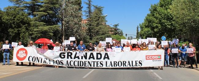 Concentración, este martes, para reclamar medidas "eficaces" frente a la siniestralidad laboral.