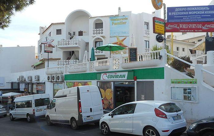 Una tienda Covirán en la zona del Algarve, en Portugal. 