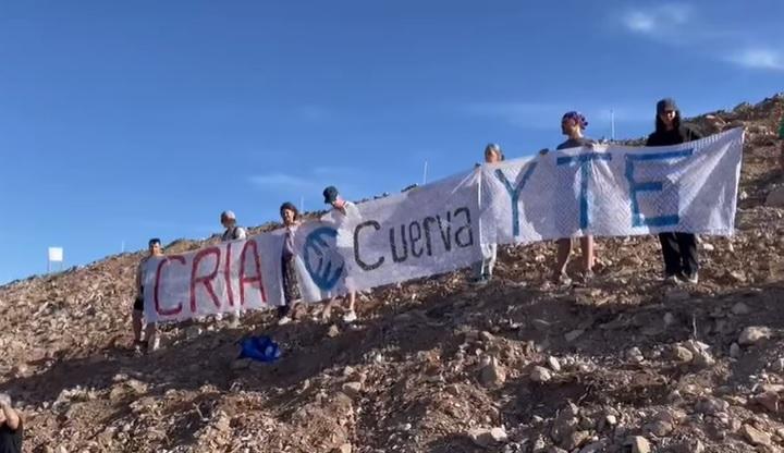 Pancarta de los manifestantes. 