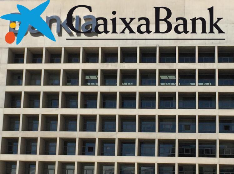 Logo de Caixabank sobre el Cubo.