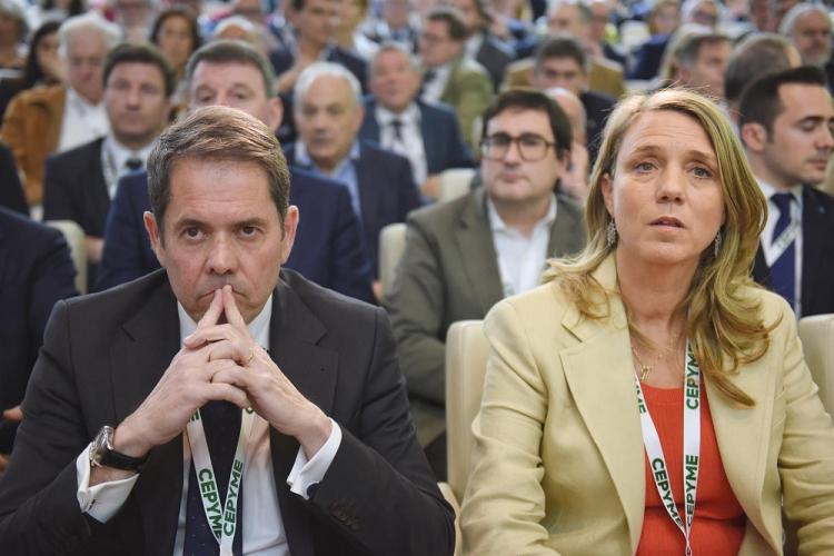Gerardo Cuerva, este martes, junto a Ángela de Miguel, durante la asamblea de Cepyme.