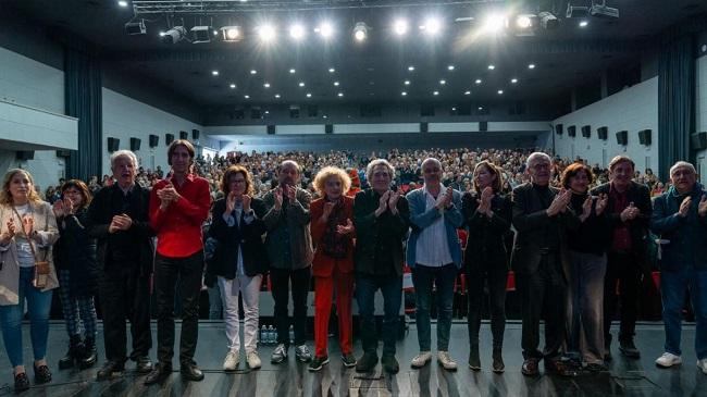 "Por la decencia democrática", es el título bajo el que se ha celebrado este acto Acto de la cultura, con el apoyo de CCOO y UGT, celebrado este domingo en Madrid.