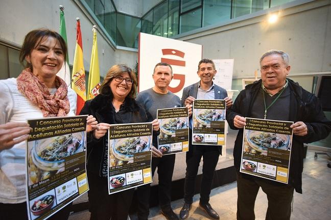 Presentación del concurso y degustación de aceitunas aliñadas. 