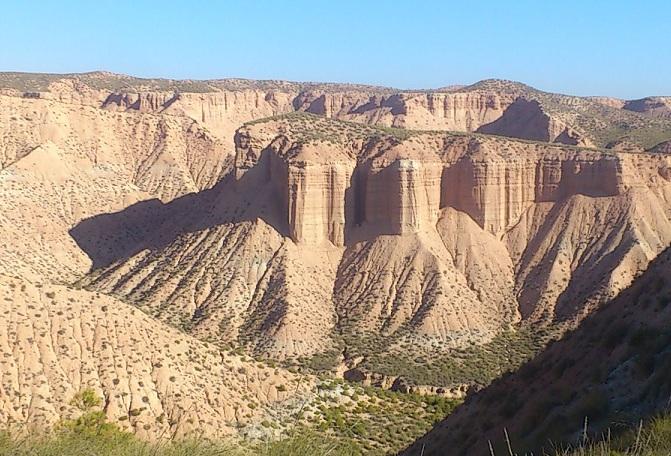 Badlands en el desierto de Los Coloraos de Gorafe. 