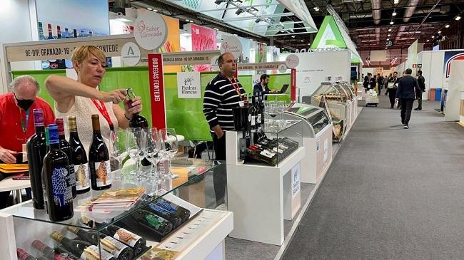 Expositor de Sabor Granada en la feria de Madrid.