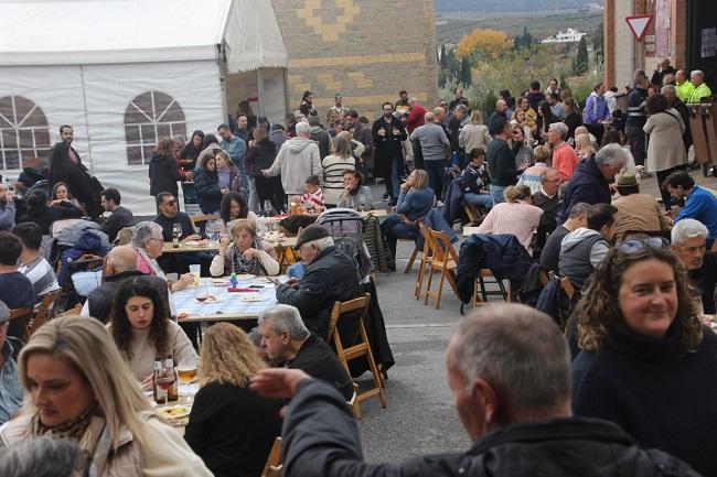 Gran afluencia de público a la Feria de Gójar, que ya suma 24 vinateros locales.