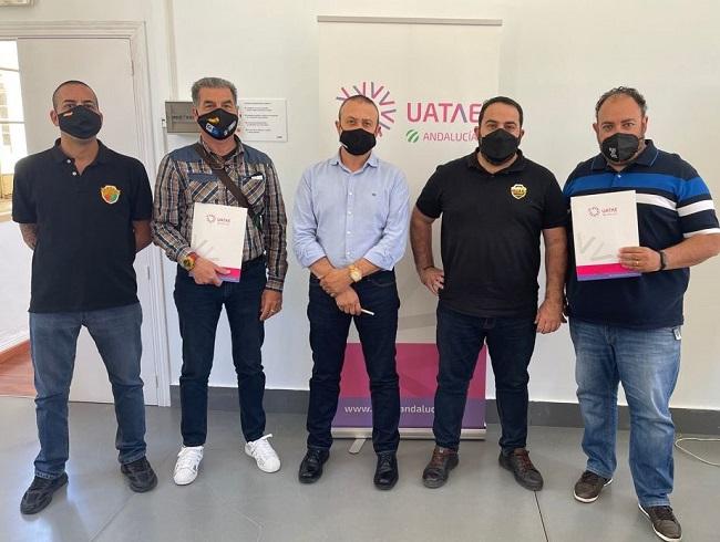 Representantes de Elite Granada y Málaga con UATAE.