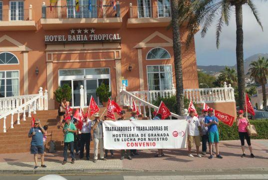 Concentración este viernes en la puerta del hotel.