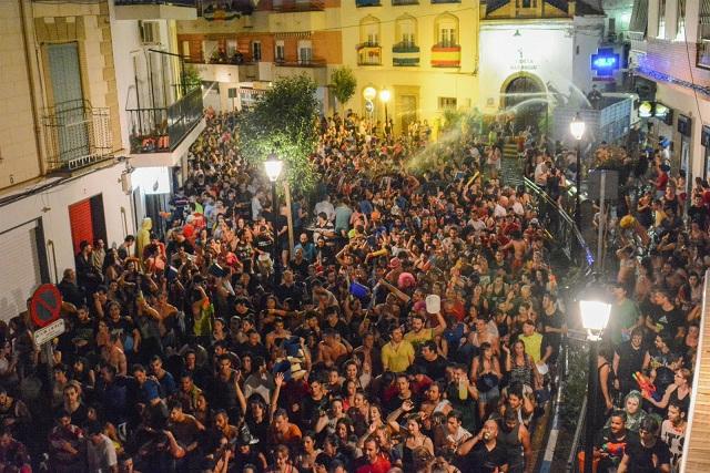 Las calles, repletas durante la fiesta.