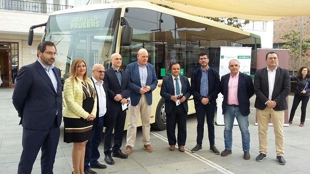 Presentación de la nueva línea de bus. 