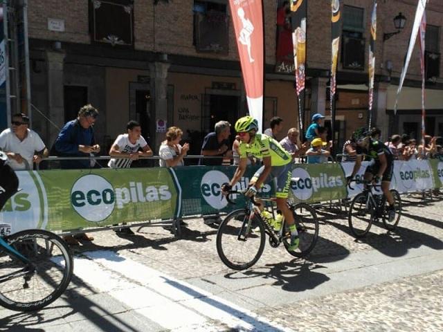 La Vuelta mueve más de 4.000 personas, según el Ayuntamiento. 