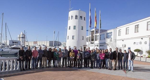 Responsables del puerto y medios de comunicación. 