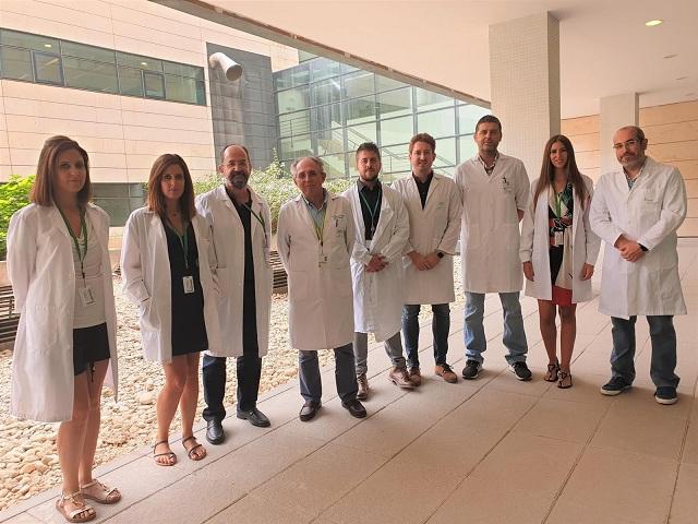 Equipo de investigación en el hospital del PTS.