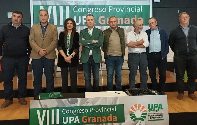 Nicolás Chica, en el centro, con chaqueta verde.
