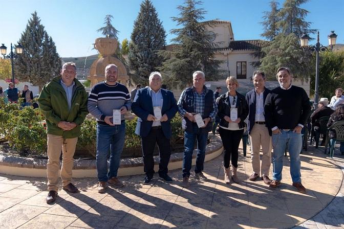 Alcaldes premiados en el acto patrocinado por Iberdrola en Cacín. 