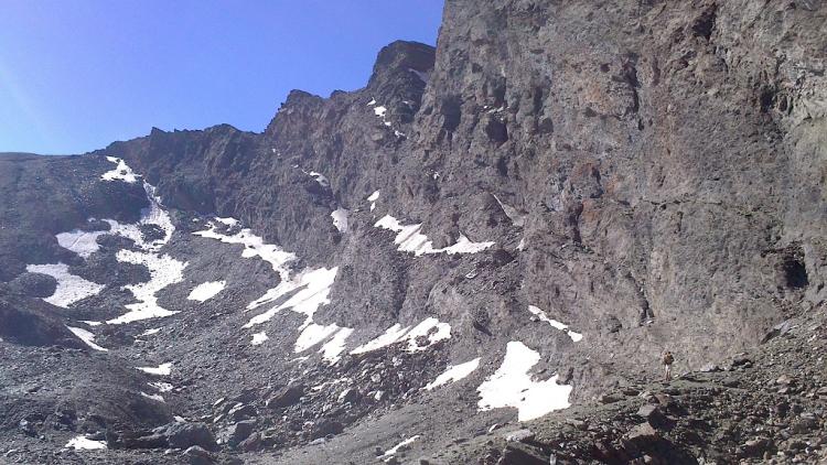 El glaciar del Corral del Veleta, a mediados de julio de este año, con muy poca nieve.