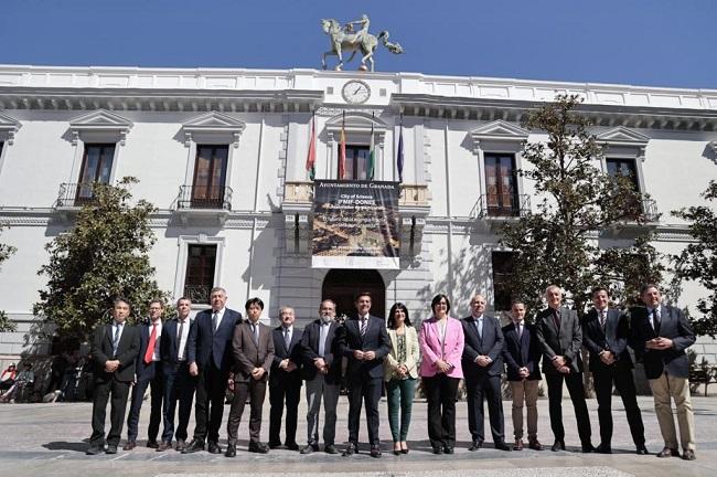 La delegación internacional de IFMIF-DONES. en la Plaza del Carmen.