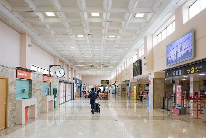 Interior de la terminal del Aeropuerto de Granada Interior de la terminal del Aeropuerto de Granada.