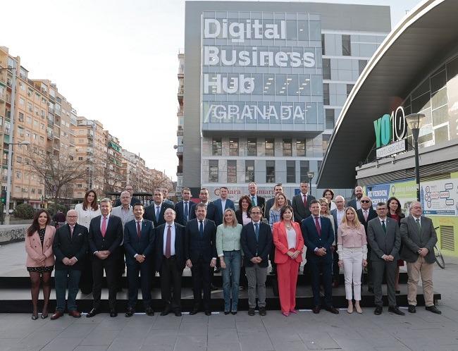 Acto de inauguración del centro de negocios digital, en Camino de Ronda. 
