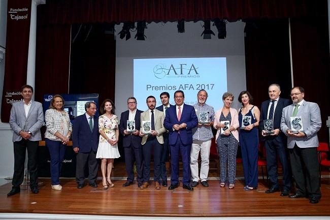 Los premiados, junto al presidente de AFA, Antonio Pulido. Los premiados, junto al presidente de AFA, Antonio Pulido.