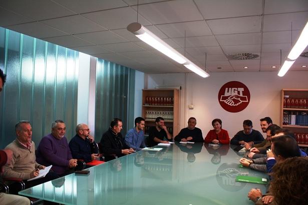 Reunión entre los sindicatos y la Junta en Granada. 