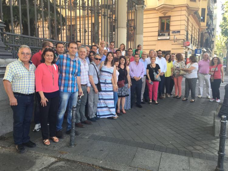 Entrena, junto a los representantes municipales de la provincia.